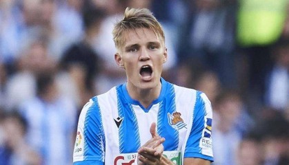  克莱蒙门将连续扑点，球队惊险守平强敌  