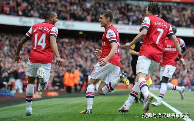  曼联防线失误连连，纽卡斯尔三球完胜红魔  