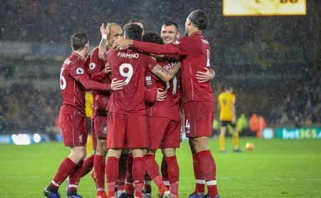  曼城女足创历史，首夺英超联赛冠军  